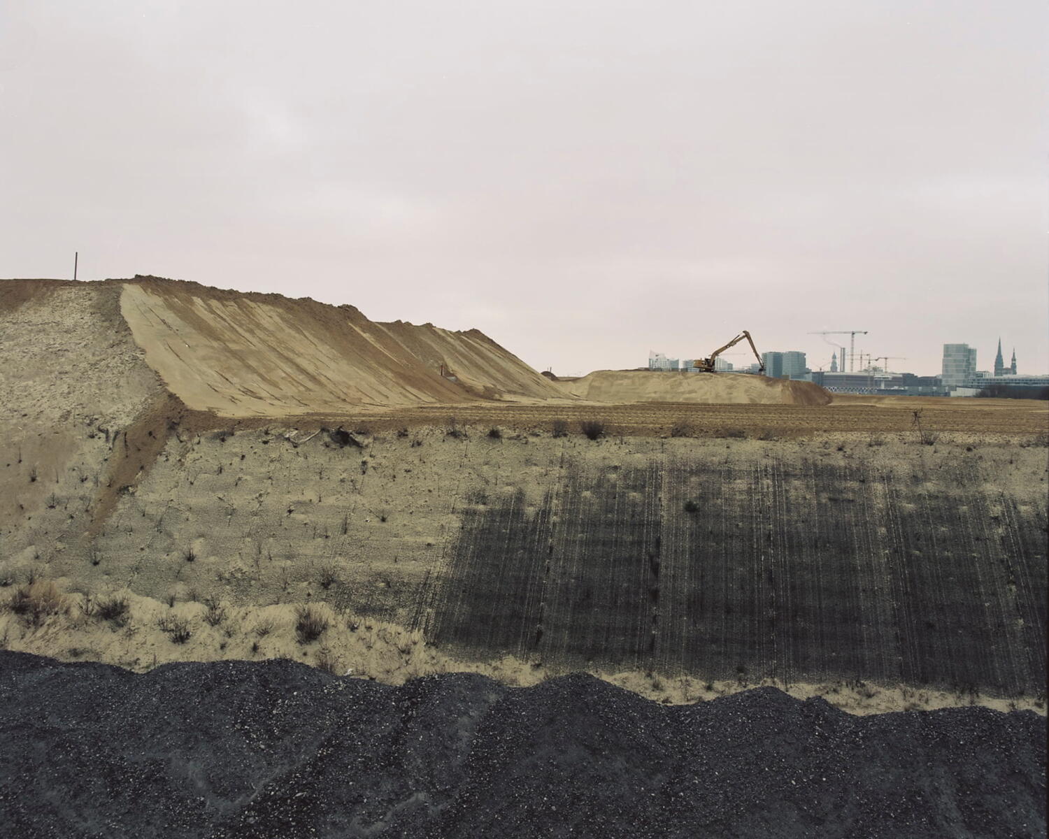 Sandschichten auf einer Baustelle.