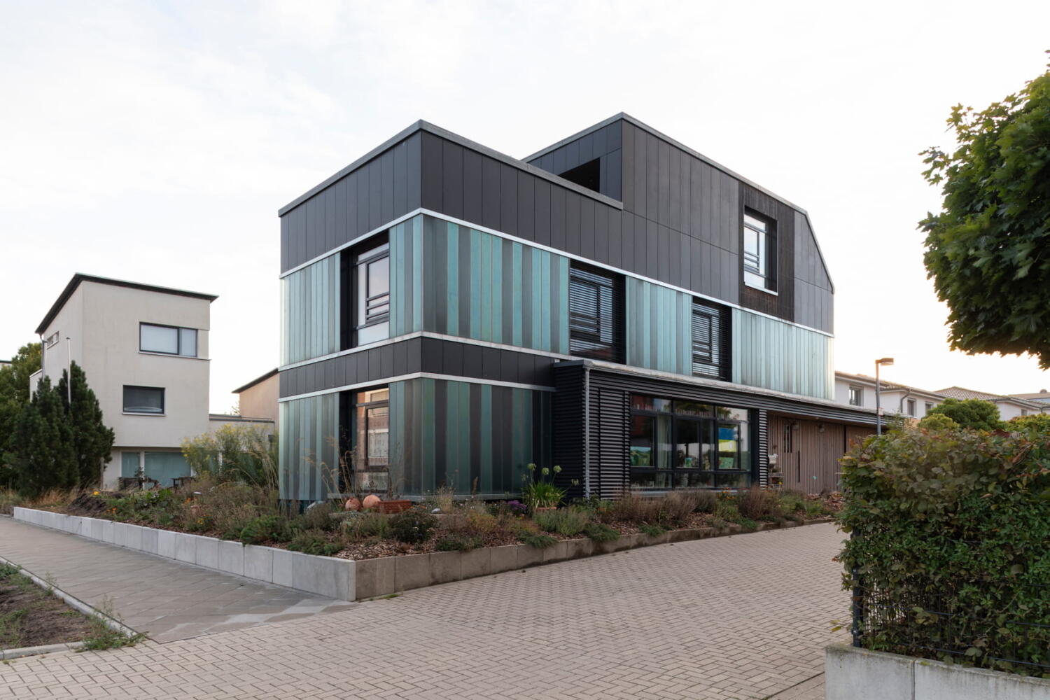 Das Recyclinghaus setzt auf recyclingfähige Bauprodukte von Cityförster architecture + urbanism in Hannover